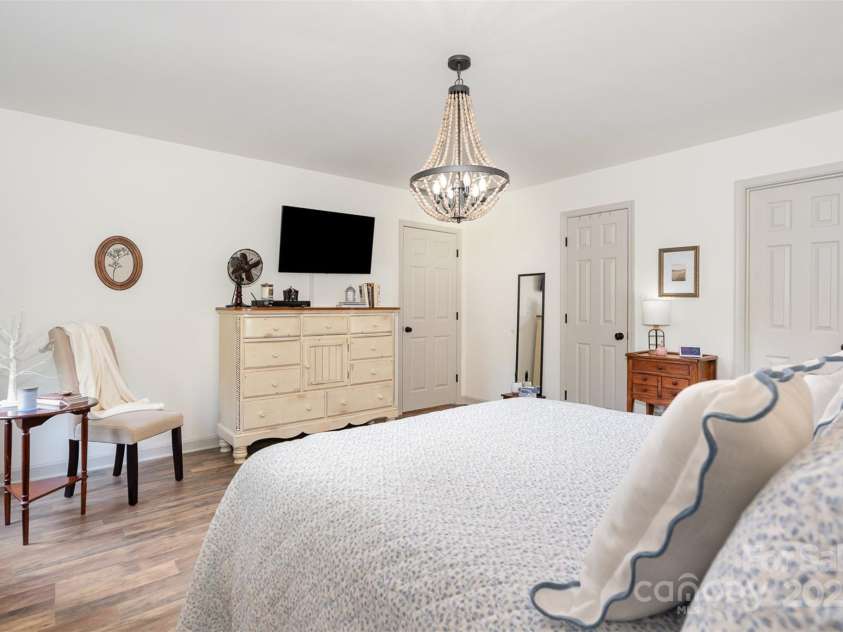 400 Westover Drive, Monroe, NC 28112.  MLS# CAR4266919, YatesRealty ID 17896. 