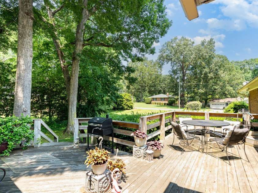 400 Westover Drive, Monroe, NC 28112.  MLS# CAR4266919, YatesRealty ID 17896. 