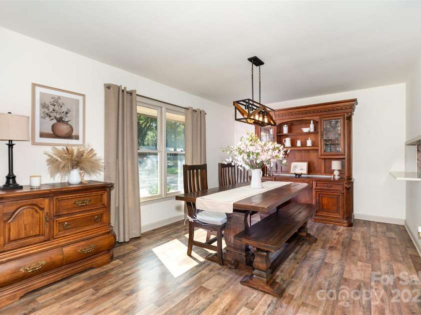 400 Westover Drive, Monroe, NC 28112.  MLS# CAR4317129, YatesRealty ID 17896. 