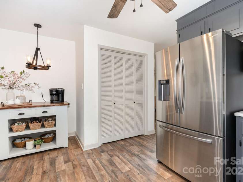 400 Westover Drive, Monroe, NC 28112.  MLS# CAR4317129, YatesRealty ID 17896. 