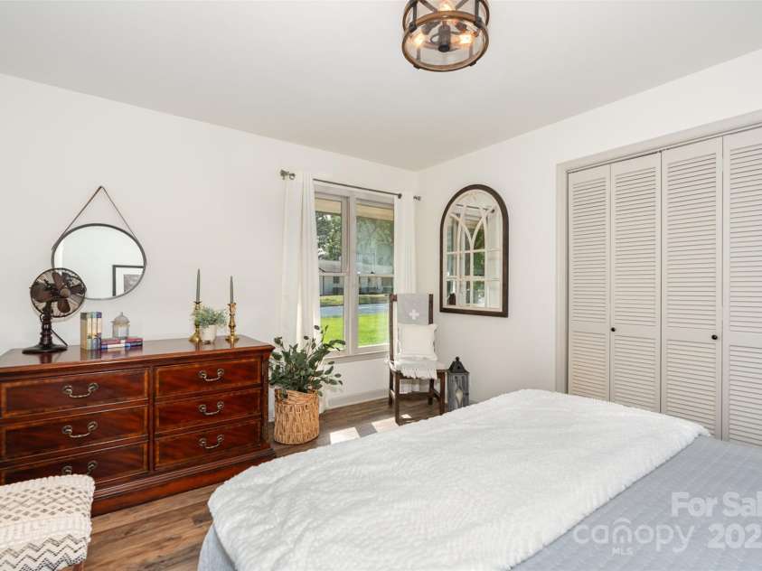 400 Westover Drive, Monroe, NC 28112.  MLS# CAR4317129, YatesRealty ID 17896. 