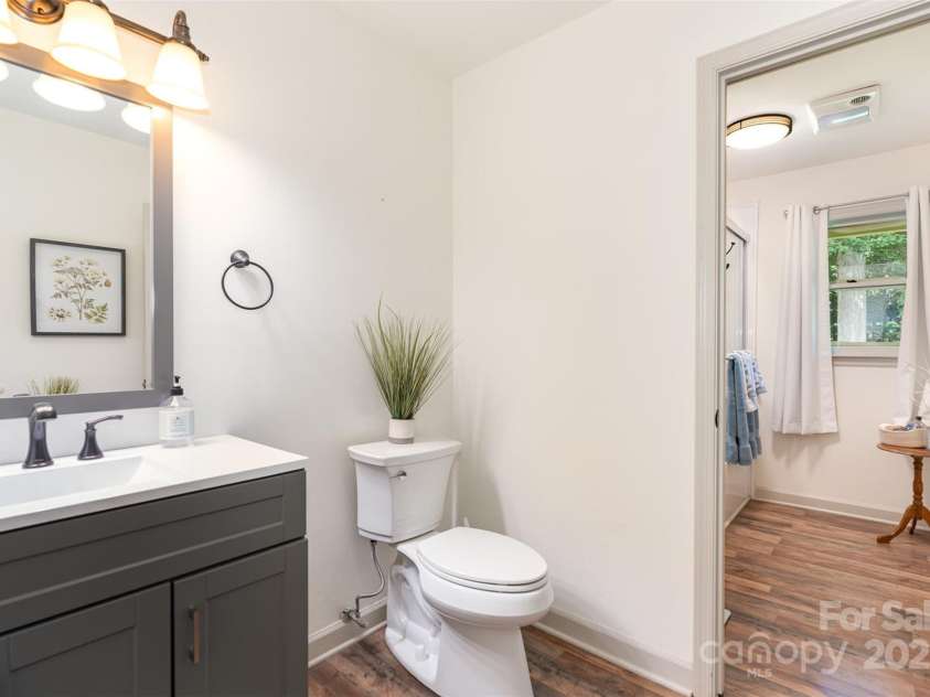 400 Westover Drive, Monroe, NC 28112.  MLS# CAR4317129, YatesRealty ID 17896. 