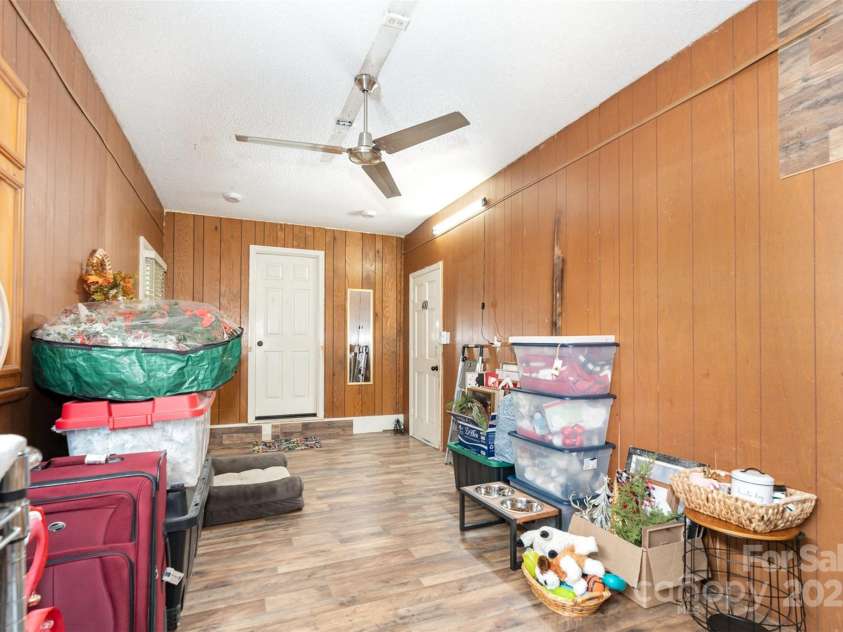 400 Westover Drive, Monroe, NC 28112.  MLS# CAR4317129, YatesRealty ID 17896. 