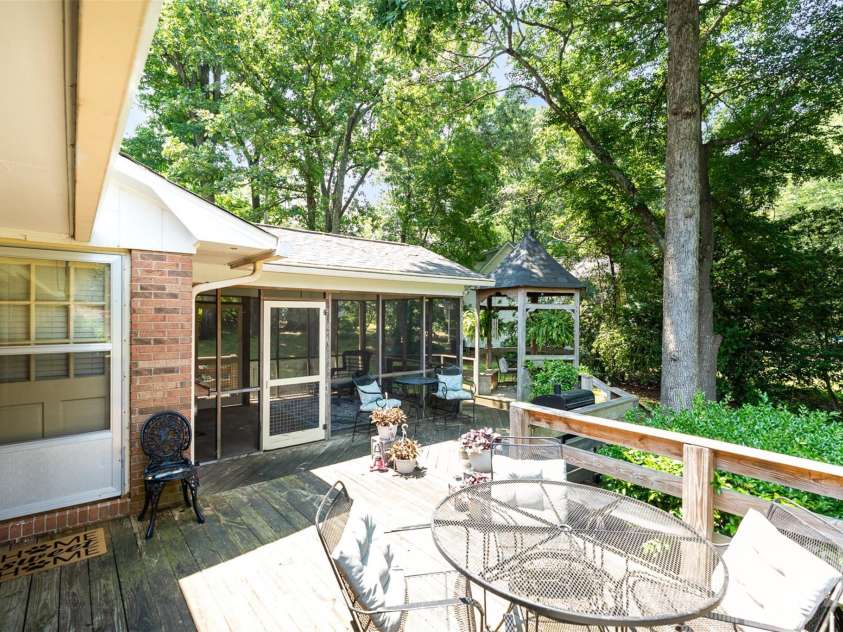 400 Westover Drive, Monroe, NC 28112.  MLS# CAR4317129, YatesRealty ID 17896. 