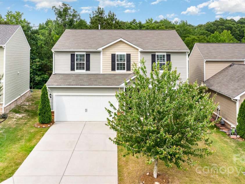 2037 Christopher Wood Court, Fort Mill, SC 29707.  MLS# CAR4267837, YatesRealty ID 17897. 