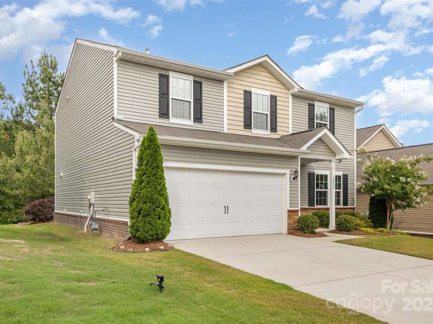 2037 Christopher Wood Court, Fort Mill, SC 29707.  MLS# CAR4267837, YatesRealty ID 17897. 