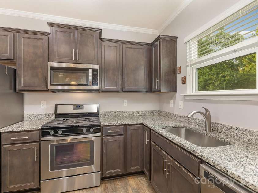 2037 Christopher Wood Court, Fort Mill, SC 29707.  MLS# CAR4267837, YatesRealty ID 17897. 