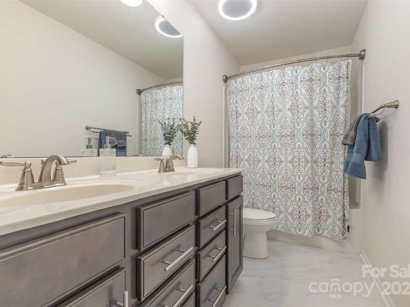 2037 Christopher Wood Court, Fort Mill, SC 29707.  MLS# CAR4267837, YatesRealty ID 17897. 