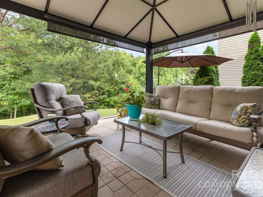 2037 Christopher Wood Court, Fort Mill, SC 29707.  MLS# CAR4267837, YatesRealty ID 17897. 