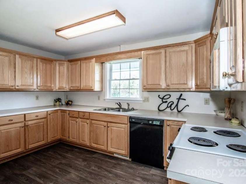 2811 Saint James Church Road, Denver, NC 28037.  MLS# CAR4243787, YatesRealty ID 17899. 