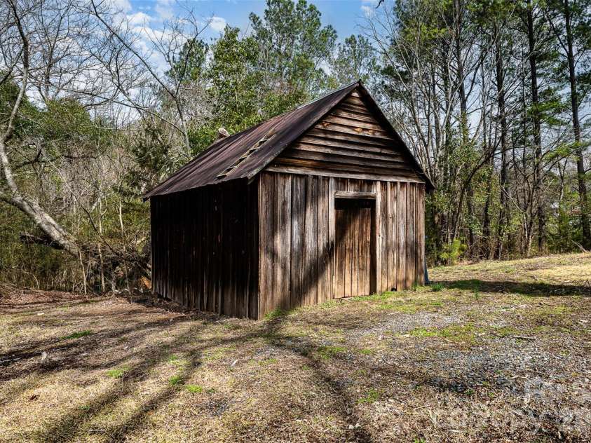 502 Allenton Street, Mount Gilead, NC 27306.  MLS# CAR4368225, YatesRealty ID 17899. 