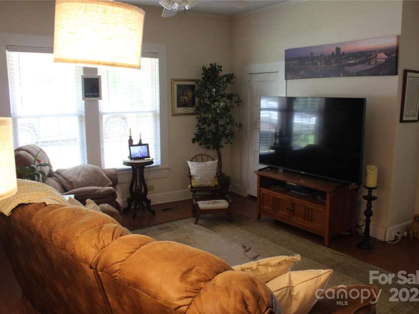 436 Oakwood Avenue, Albemarle, NC 28001.  MLS# CAR4173402, YatesRealty ID 179. 