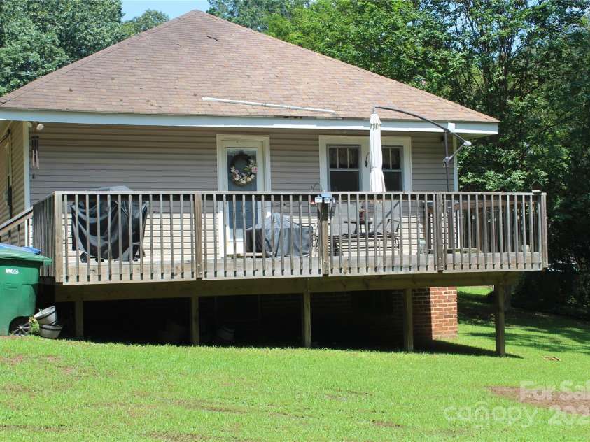 436 Oakwood Avenue, Albemarle, NC 28001.  MLS# CAR4173402, YatesRealty ID 179. 