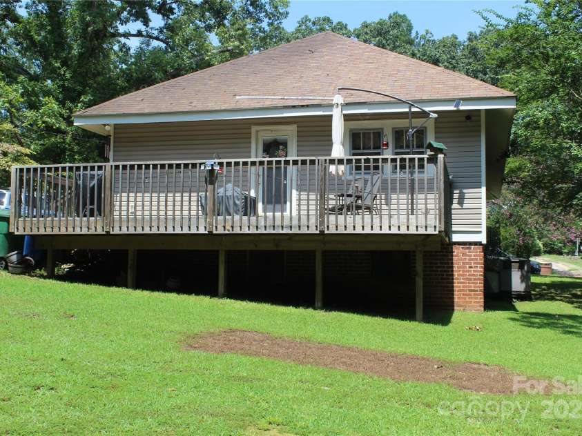 436 Oakwood Avenue, Albemarle, NC 28001.  MLS# CAR4173402, YatesRealty ID 179. 