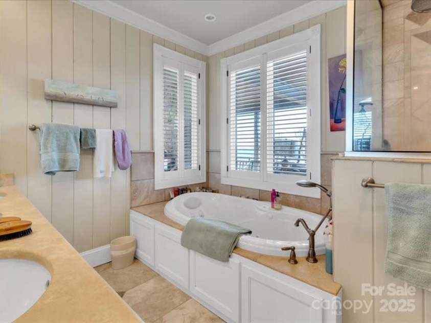 116 Dana Road, Waynesville, NC 28786.  MLS# CAR4243945, YatesRealty ID 1790. 