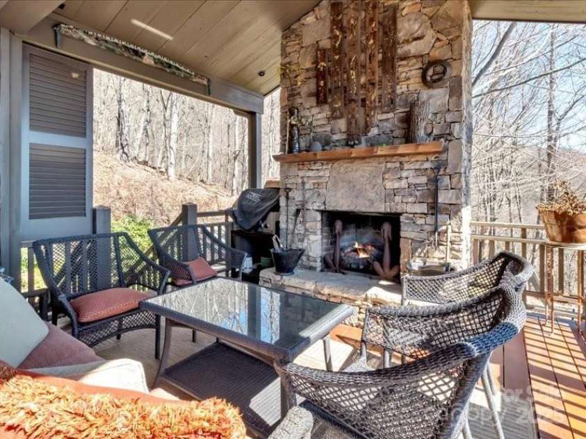 116 Dana Road, Waynesville, NC 28786.  MLS# CAR4243945, YatesRealty ID 1790. 