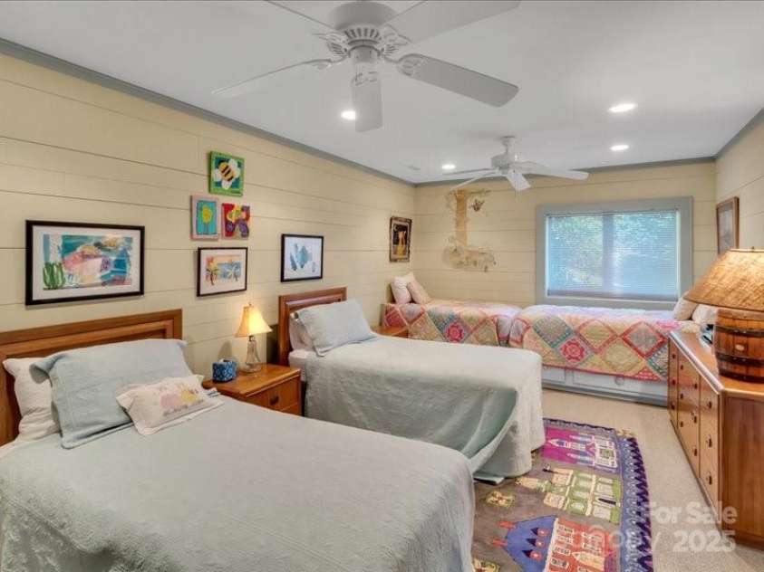 116 Dana Road, Waynesville, NC 28786.  MLS# CAR4243945, YatesRealty ID 1790. 