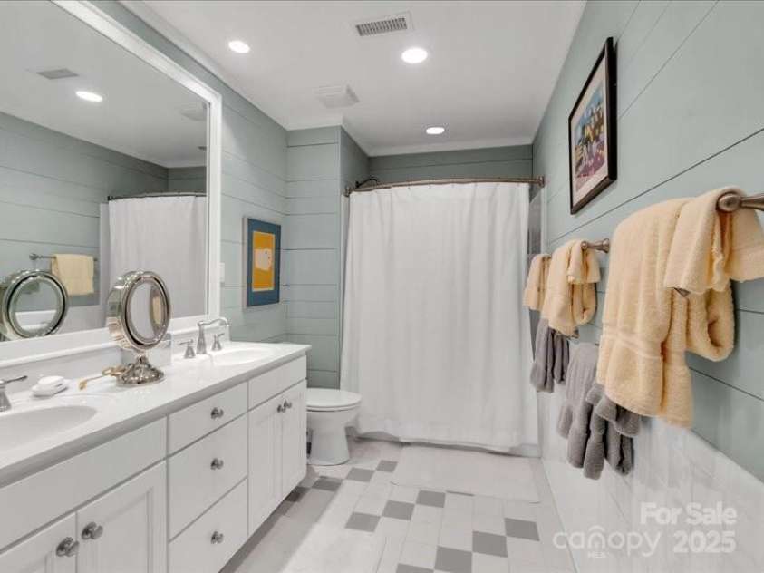 116 Dana Road, Waynesville, NC 28786.  MLS# CAR4243945, YatesRealty ID 1790. 