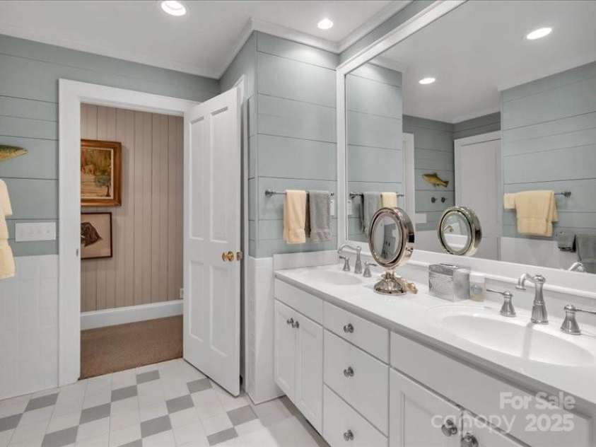 116 Dana Road, Waynesville, NC 28786.  MLS# CAR4243945, YatesRealty ID 1790. 