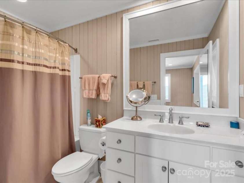 116 Dana Road, Waynesville, NC 28786.  MLS# CAR4243945, YatesRealty ID 1790. 