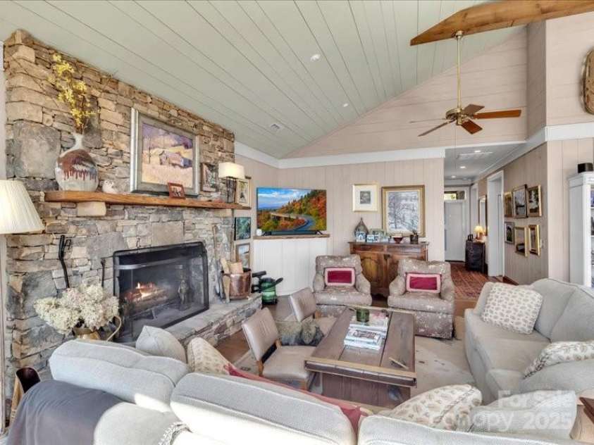 116 Dana Road, Waynesville, NC 28786.  MLS# CAR4243945, YatesRealty ID 1790. 