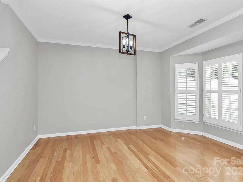 1804 Robinwood Village Drive, Gastonia, NC 28054.  MLS# CAR4282437, YatesRealty ID 1790. Dining Area