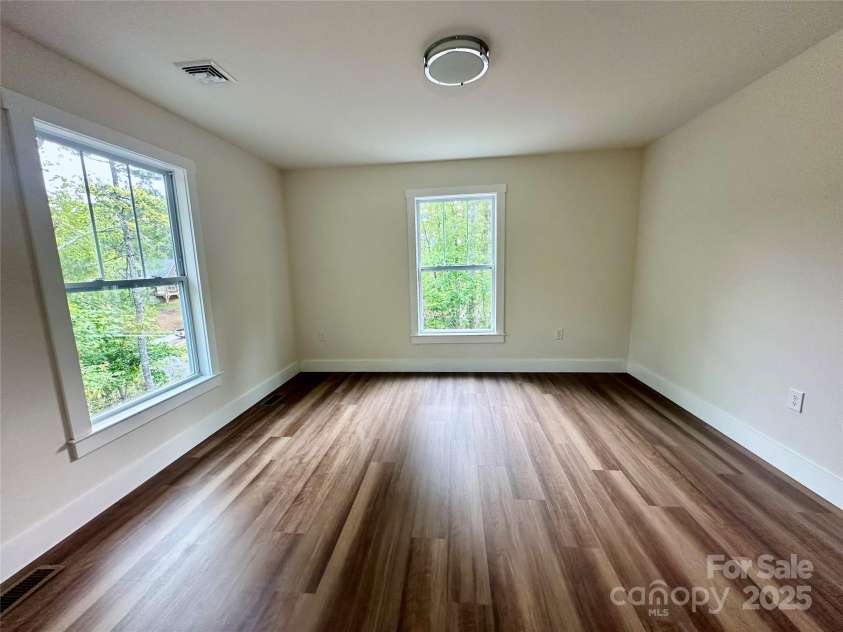 206 Cascade Ridge Road, Fairview, NC 28730.  MLS# CAR4263627, YatesRealty ID 17902. Primary Bedroom