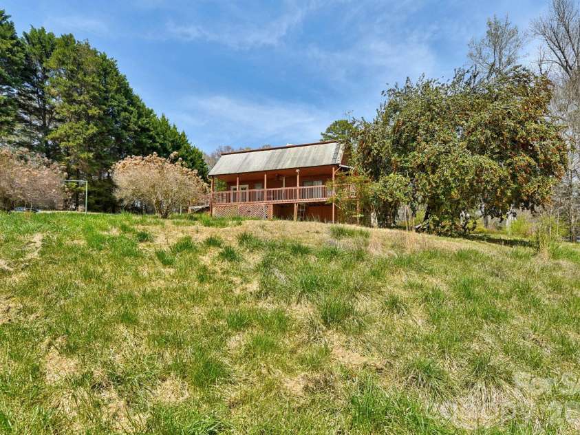 438 Cox Lake Road, Stanley, NC 28164.  MLS# CAR4360178, YatesRealty ID 17902. 