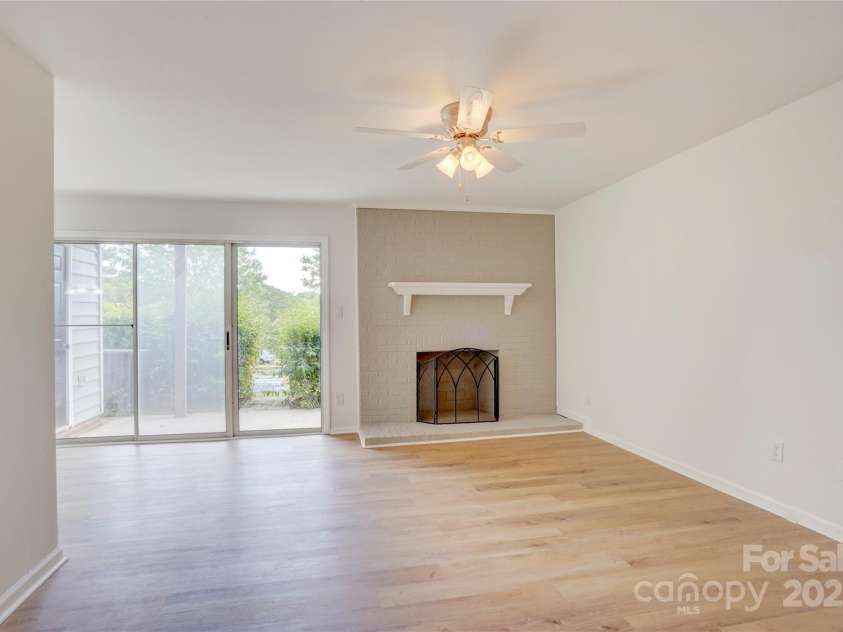 2916 Iron Gate Lane, Charlotte, NC 28212.  MLS# CAR4253114, YatesRealty ID 17903. 