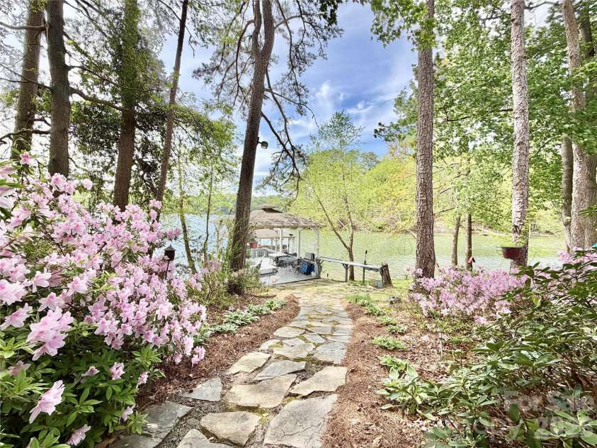 226 Riverwalk Road, Stony Point, NC 28678.  MLS# CAR4369490, YatesRealty ID 17904. 