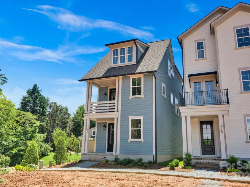 421 Delburg Mill Alley Drive, Davidson, NC 28036.  MLS# CAR4214101, YatesRealty ID 17906. 