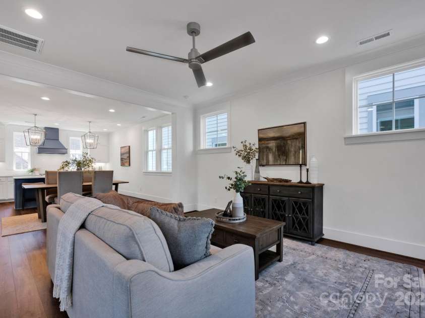 421 Delburg Mill Alley Drive, Davidson, NC 28036.  MLS# CAR4214101, YatesRealty ID 17906. Family Room