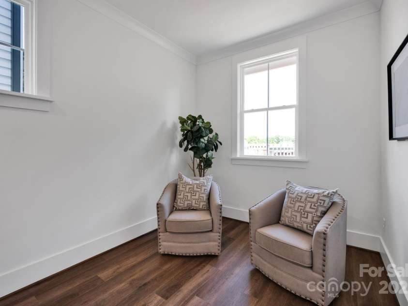 421 Delburg Mill Alley Drive, Davidson, NC 28036.  MLS# CAR4214101, YatesRealty ID 17906. Sitting Area in Family Room