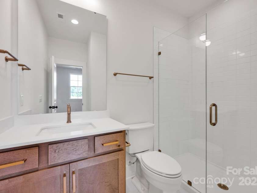 425 Delburg Mill Alley Drive, Davidson, NC 28036.  MLS# CAR4215325, YatesRealty ID 17907. Bathroom 3