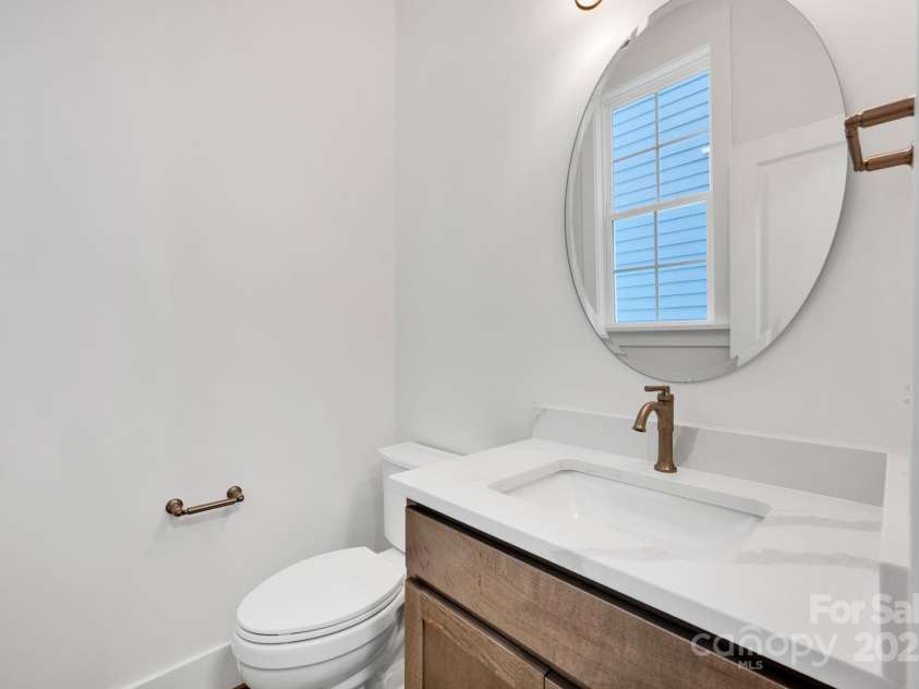 425 Delburg Mill Alley Drive, Davidson, NC 28036.  MLS# CAR4215325, YatesRealty ID 17907. Powder Room