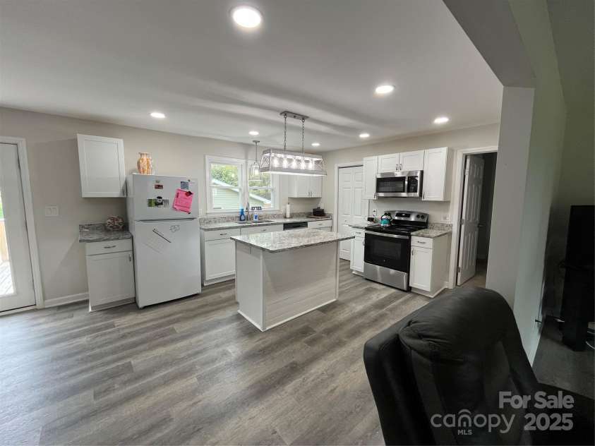 8124 Wood Street, Mount Pleasant, NC 28124.  MLS# CAR4241230, YatesRealty ID 17908. 