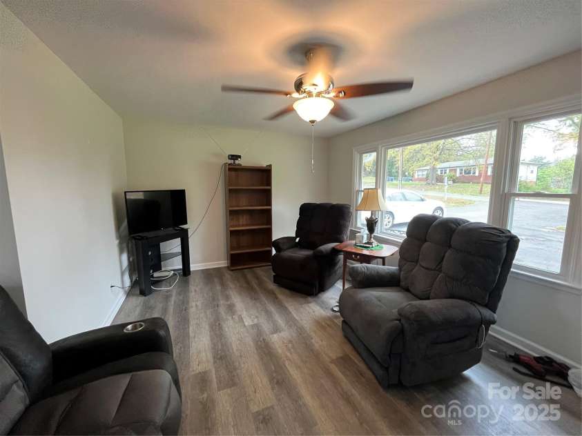 8124 Wood Street, Mount Pleasant, NC 28124.  MLS# CAR4241230, YatesRealty ID 17908. 
