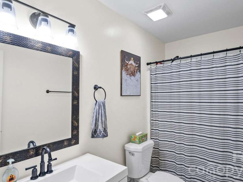 2170 Charles Towne Court, Kannapolis, NC 28083.  MLS# CAR4372711, YatesRealty ID 17909. 