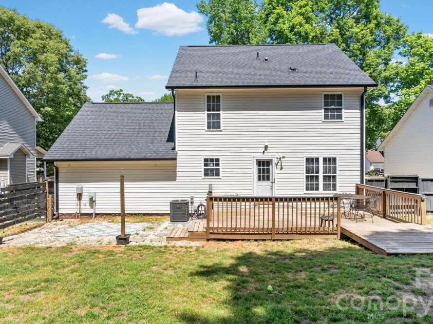 2170 Charles Towne Court, Kannapolis, NC 28083.  MLS# CAR4372711, YatesRealty ID 17909. 
