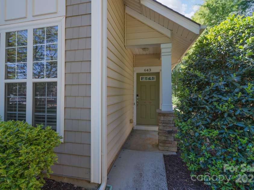 643 Brickdust Court, Fort Mill, SC 29708.  MLS# CAR4245809, YatesRealty ID 17909. 