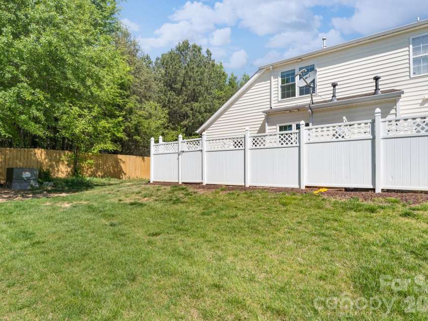 643 Brickdust Court, Fort Mill, SC 29708.  MLS# CAR4245809, YatesRealty ID 17909. 