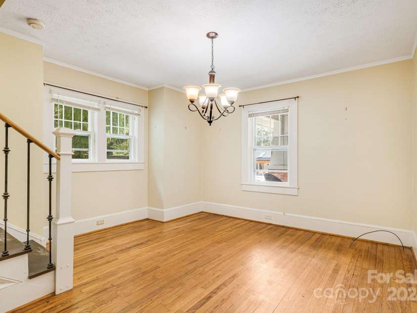 8 Trotter Place, Asheville, NC 28806.  MLS# CAR4158722, YatesRealty ID 1791. 