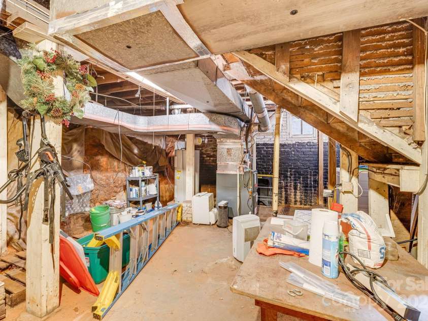 8 Trotter Place, Asheville, NC 28806.  MLS# CAR4158722, YatesRealty ID 1791. 