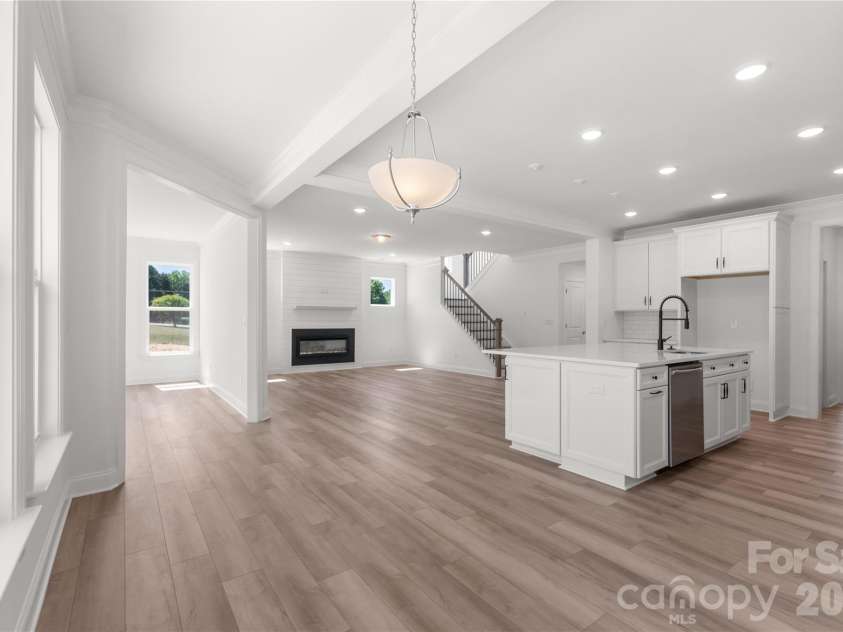 5944 Bakers Point, Hickory, NC 28602.  MLS# CAR4373457, YatesRealty ID 17910. 