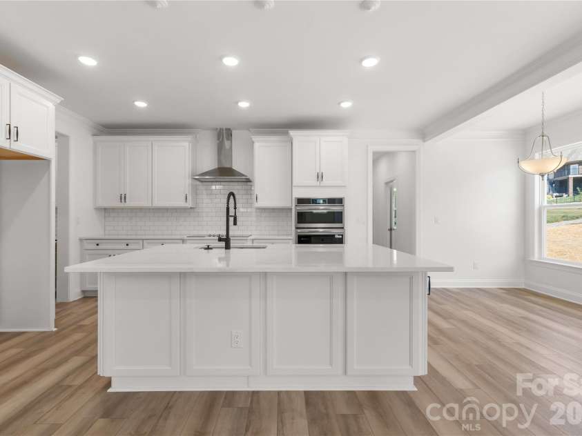 5944 Bakers Point, Hickory, NC 28602.  MLS# CAR4373457, YatesRealty ID 17910. 