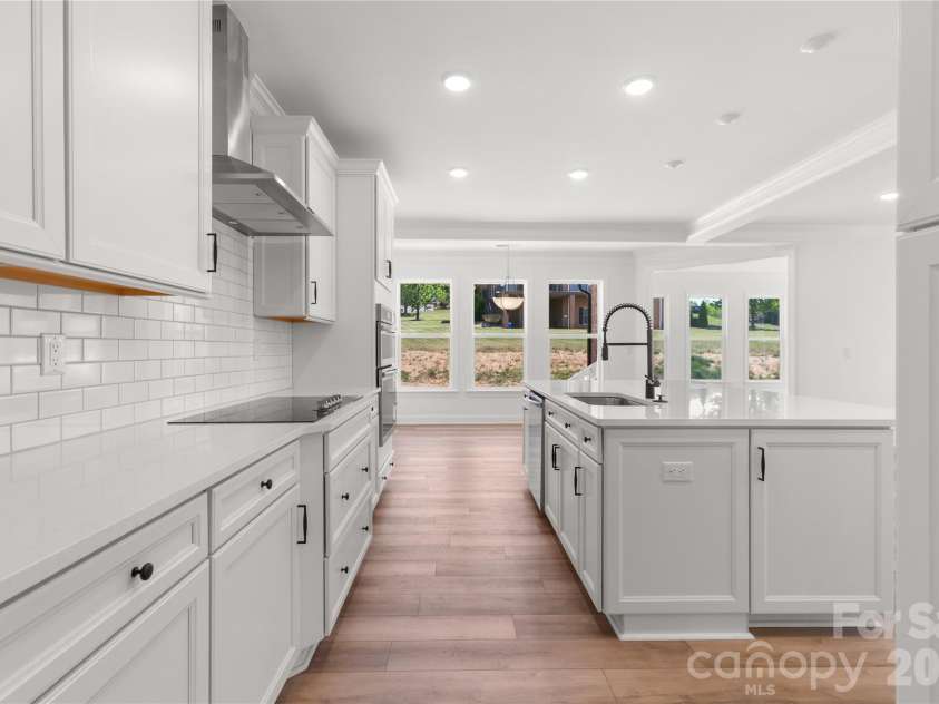 5944 Bakers Point, Hickory, NC 28602.  MLS# CAR4373457, YatesRealty ID 17910. 