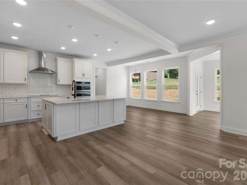 5944 Bakers Point, Hickory, NC 28602.  MLS# CAR4373457, YatesRealty ID 17910. 