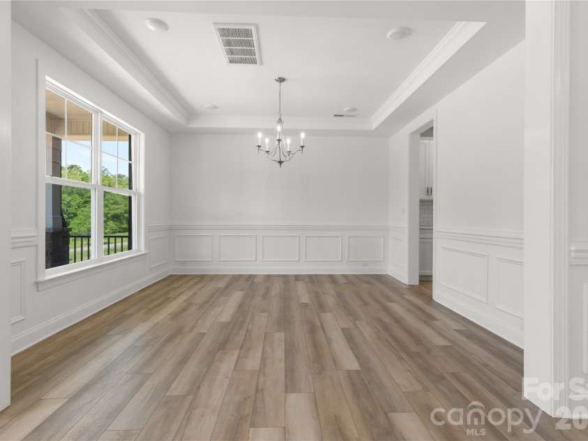 5944 Bakers Point, Hickory, NC 28602.  MLS# CAR4373457, YatesRealty ID 17910. 