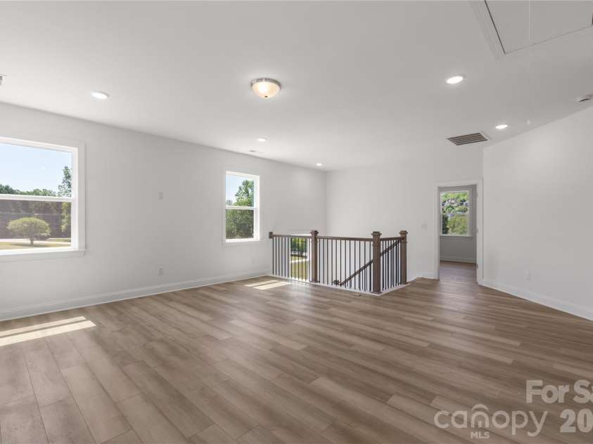 5944 Bakers Point, Hickory, NC 28602.  MLS# CAR4373457, YatesRealty ID 17910. 