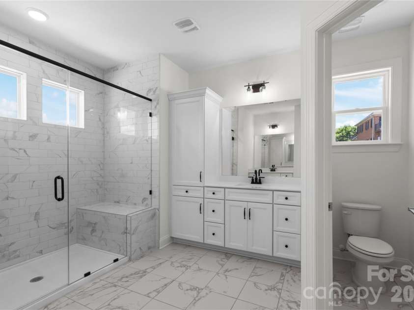 5944 Bakers Point, Hickory, NC 28602.  MLS# CAR4373457, YatesRealty ID 17910. 